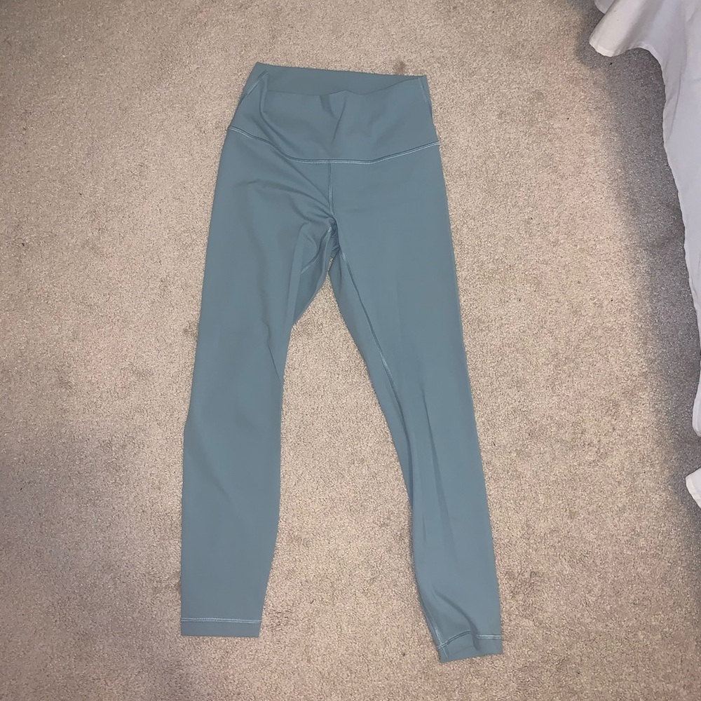 Lululemon Wunder Under Size 6